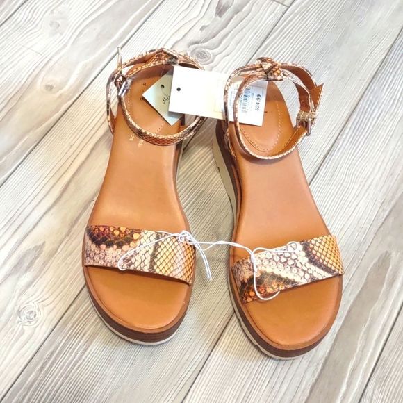 A New Day Abigail Brown Wedge Sandals Size 7.5 - Picture 2 of 8